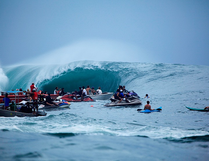 New! THE Wave of Teahupoo