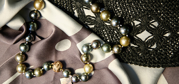 Tahitian necklace made with pearls